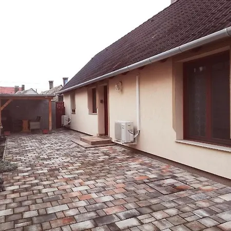 Napvirag Vendeghaz * Keszthely